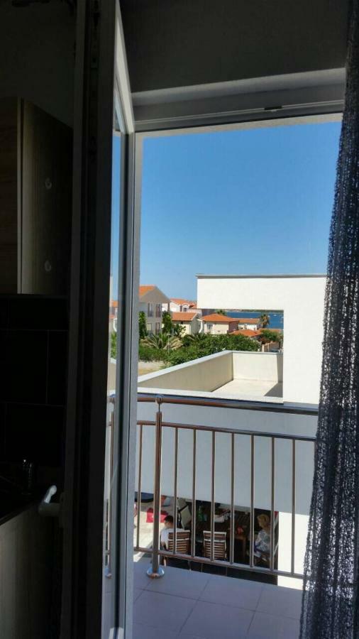 Santoni Apartment Vir Bagian luar foto